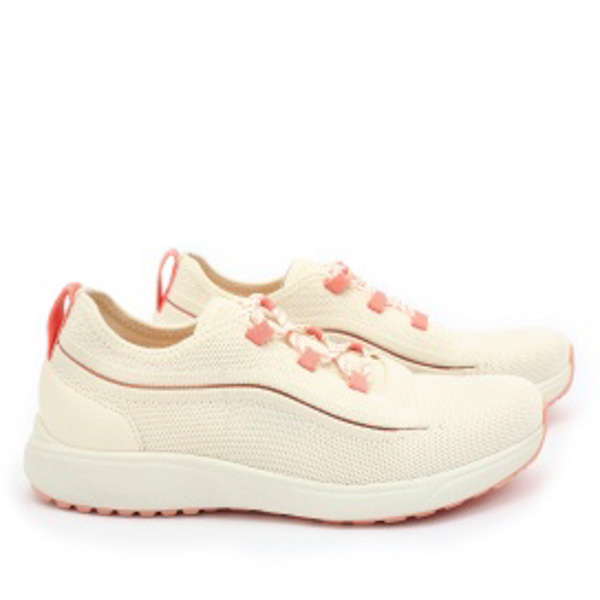 Alegria Traq Surge: Unbleached Peach